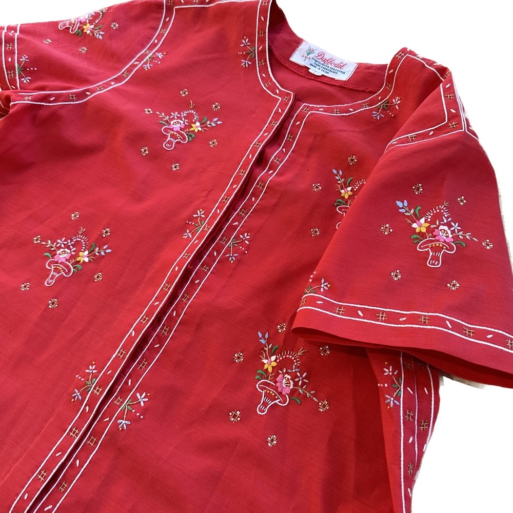 Vintage Hand Embroidered Floral Red Button Short Sleeve Blouse L